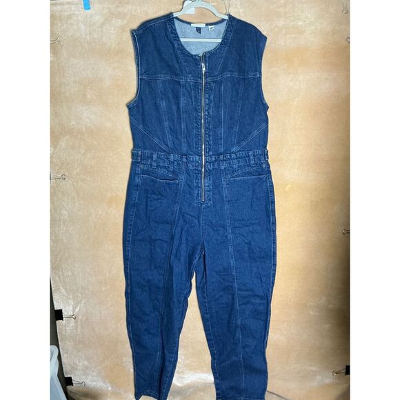 Universal Thread Denim Jumpsuit Sleeveless Full Zip Dark Wash Women's Size 16 - Picture 1 of 12